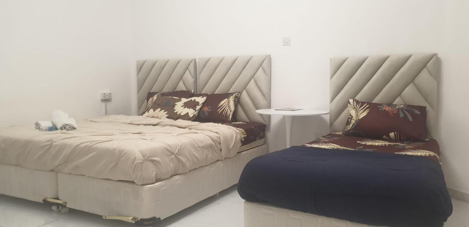 International Abu-Dhabi Hostel Villa アブダビ エクステリア 写真