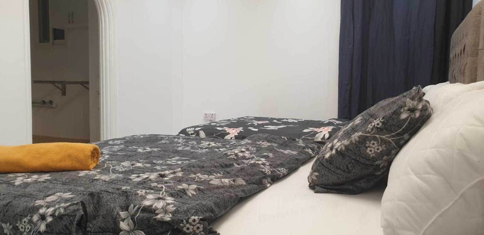 International Abu-Dhabi Hostel Villa アブダビ エクステリア 写真